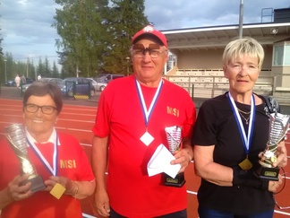 Ulkopallojen henkilökohtaiset kisat Vilppulassa 16.6.2018 Mänttäläiset mitalistit Salli Aittonen, Toivo Järvinen ja Pirkko Hyytiäinen